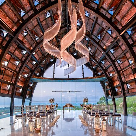 Renaissance Bali Uluwatu Resort & Spa Ungasan Exterior foto The Chapel of the Sun
