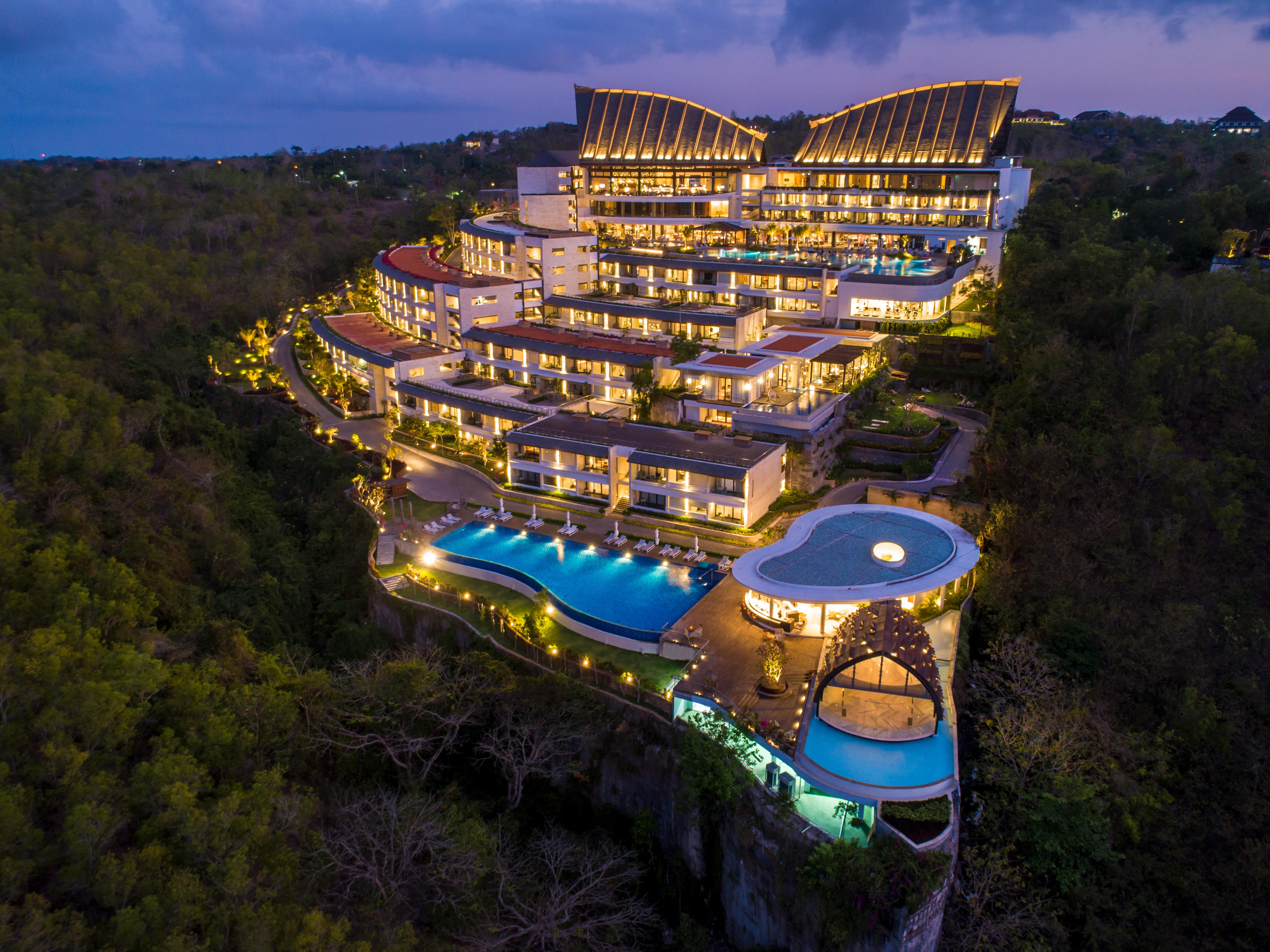 Renaissance Bali Uluwatu Resort & Spa Ungasan Exterior foto Alila Ubud aerial view