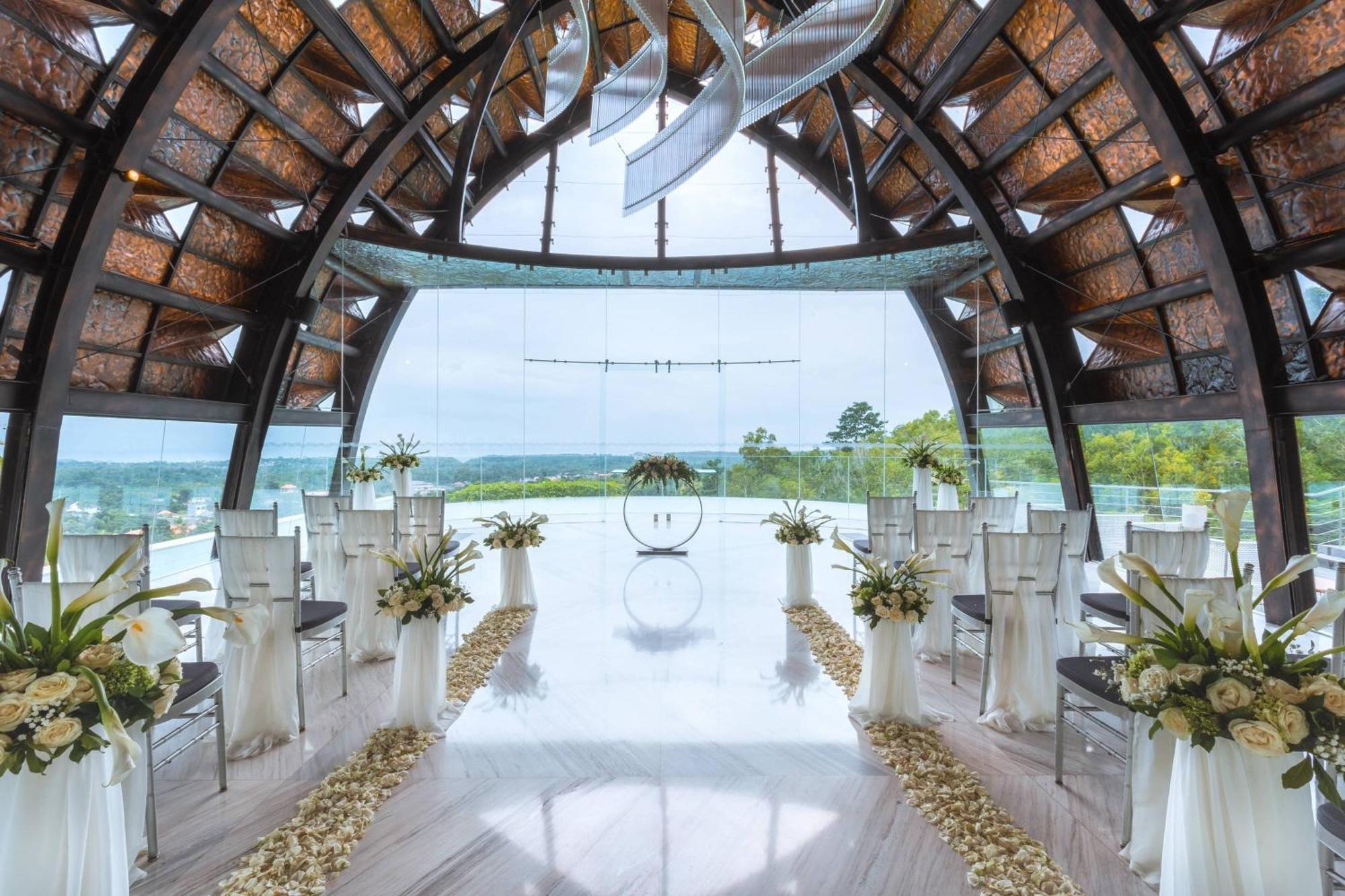 Renaissance Bali Uluwatu Resort & Spa Ungasan Exterior foto The Chapel of the Sun