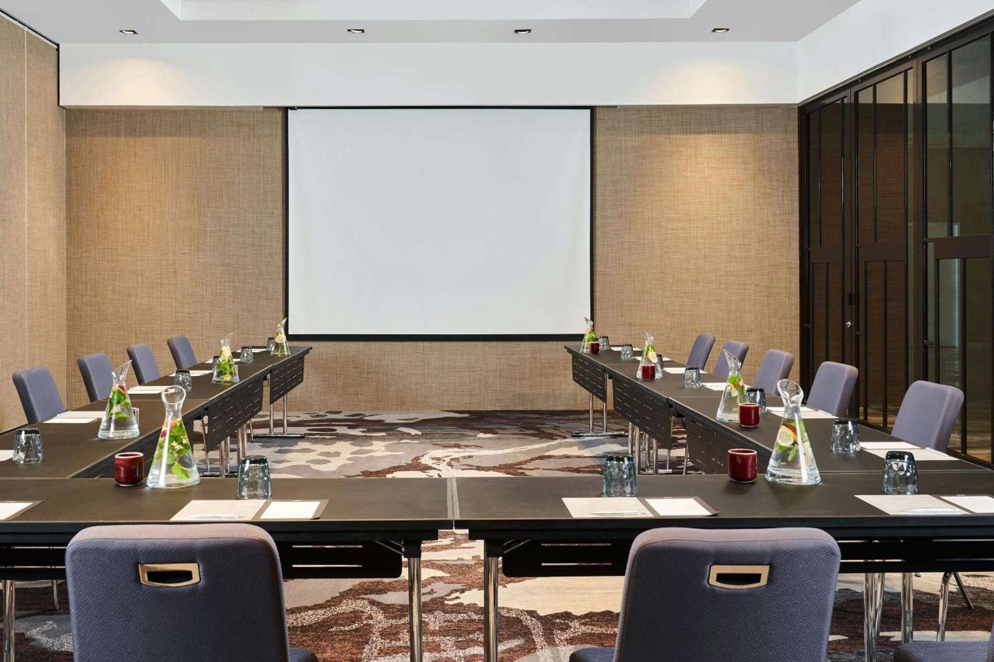 Renaissance Bali Uluwatu Resort & Spa Ungasan Exterior foto Meeting room